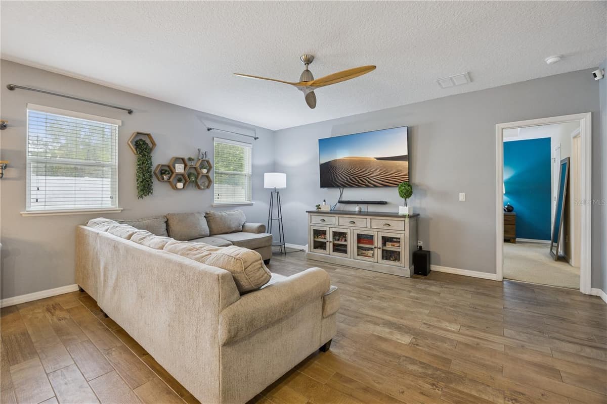 2541 MARTINS RUN — photo 16 of 57