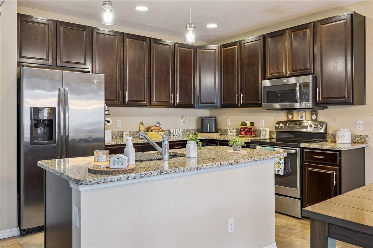 2541 MARTINS RUN — photo 24 of 57
