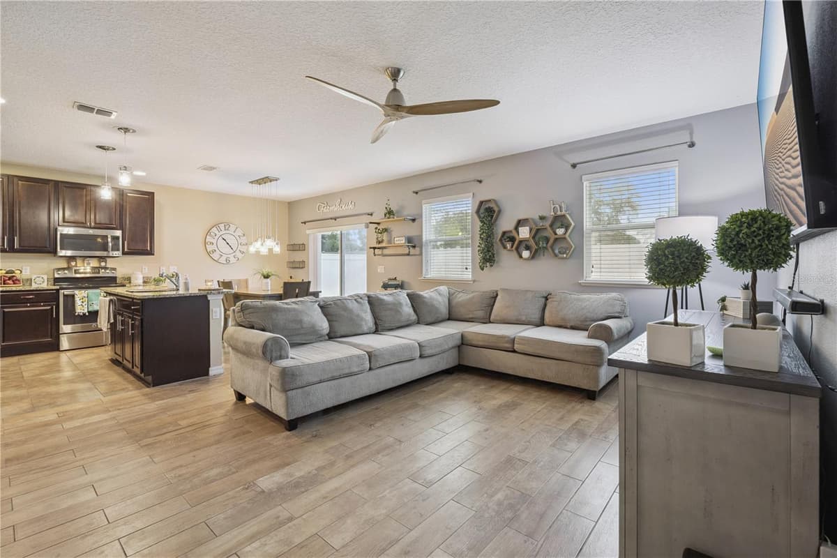 2541 MARTINS RUN — photo 18 of 57