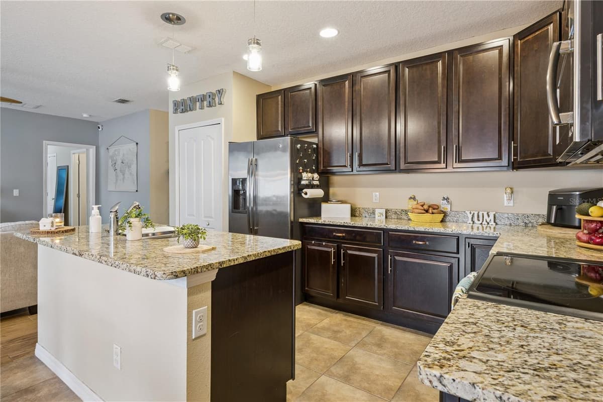 2541 MARTINS RUN — photo 22 of 57