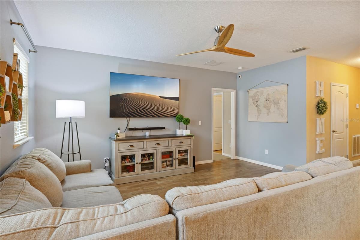 2541 MARTINS RUN — photo 14 of 57