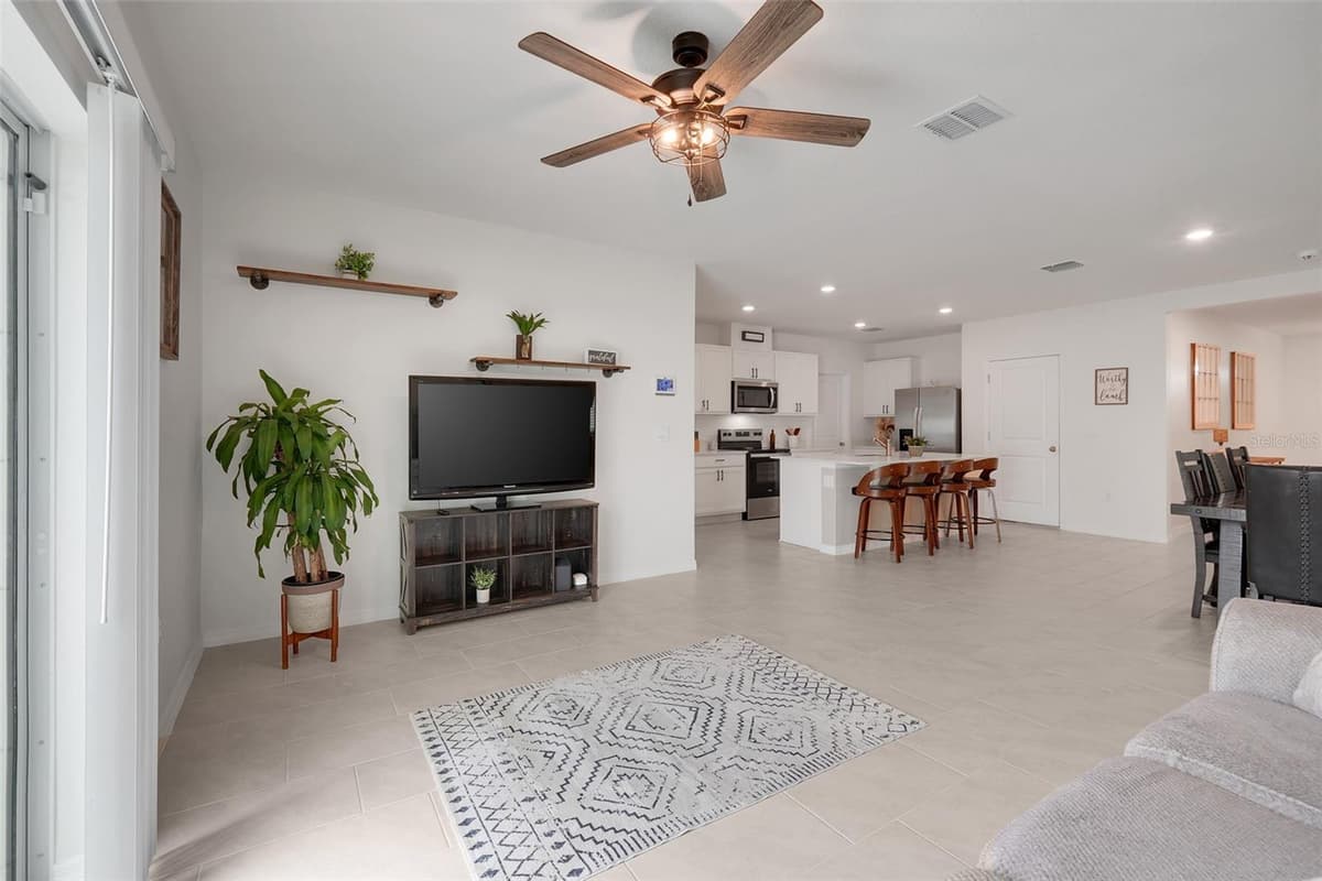3615 SALVIA COURT — photo 9 of 38