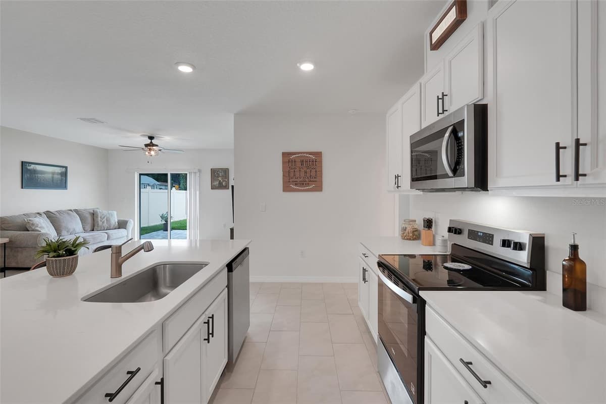 3615 SALVIA COURT — photo 3 of 38