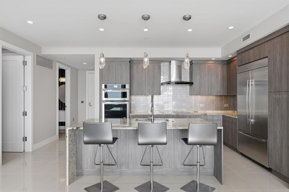 1155 GULFSTREAM AVENUE — photo 15 of 58