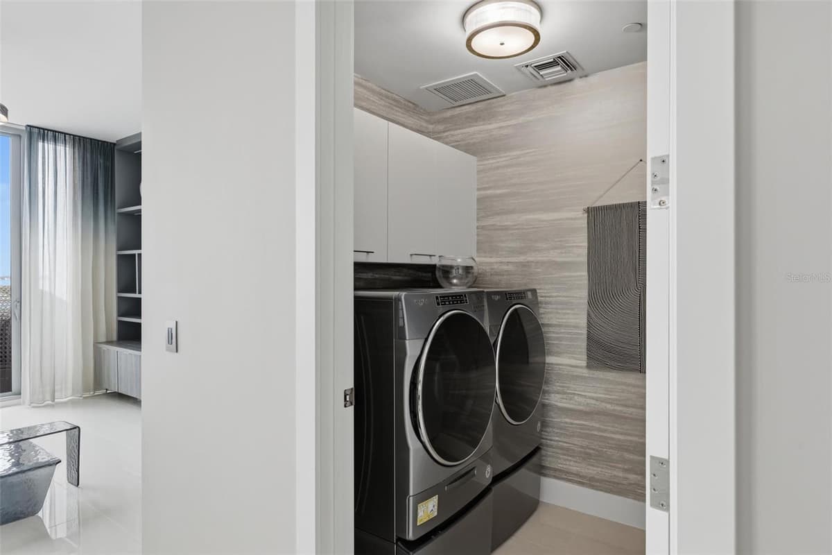 1155 GULFSTREAM AVENUE — photo 40 of 58