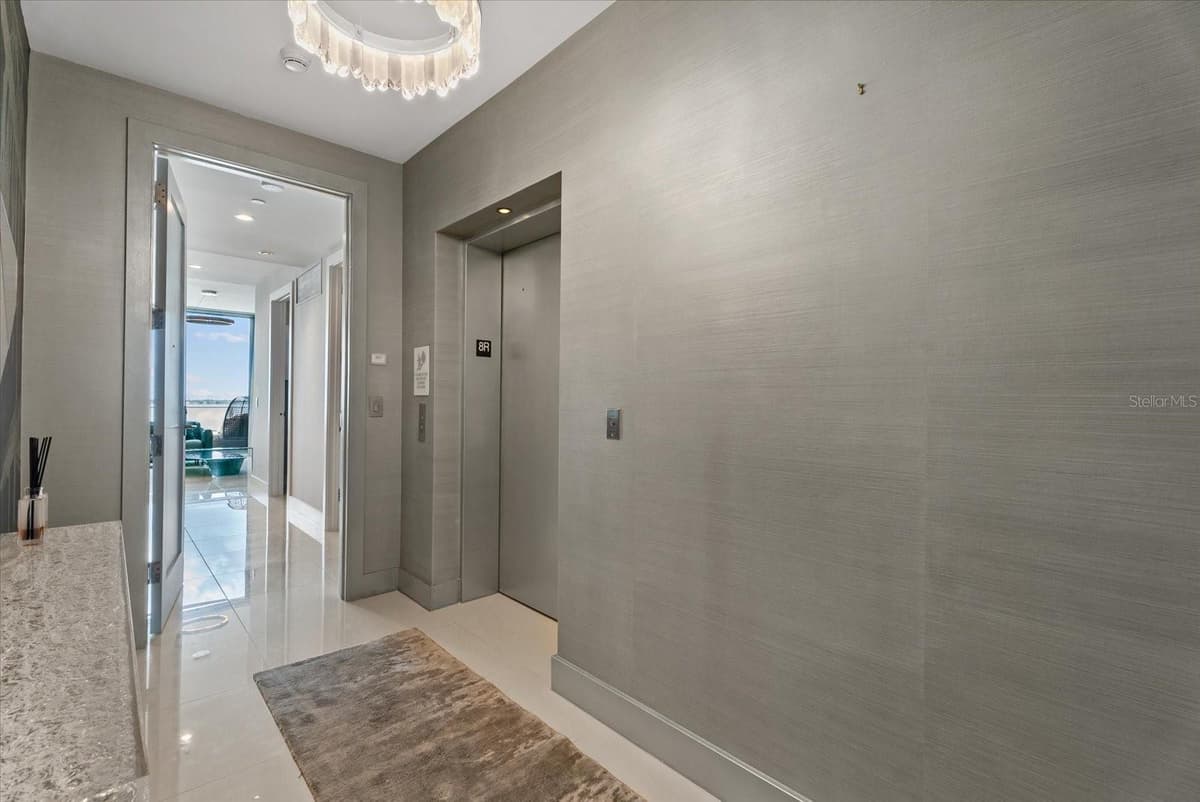 1155 GULFSTREAM AVENUE — photo 9 of 58
