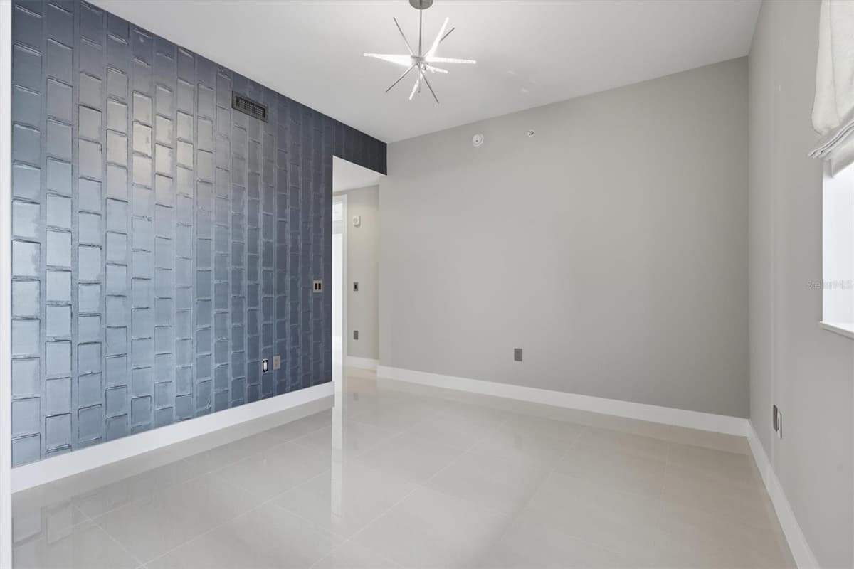 1155 GULFSTREAM AVENUE — photo 38 of 58