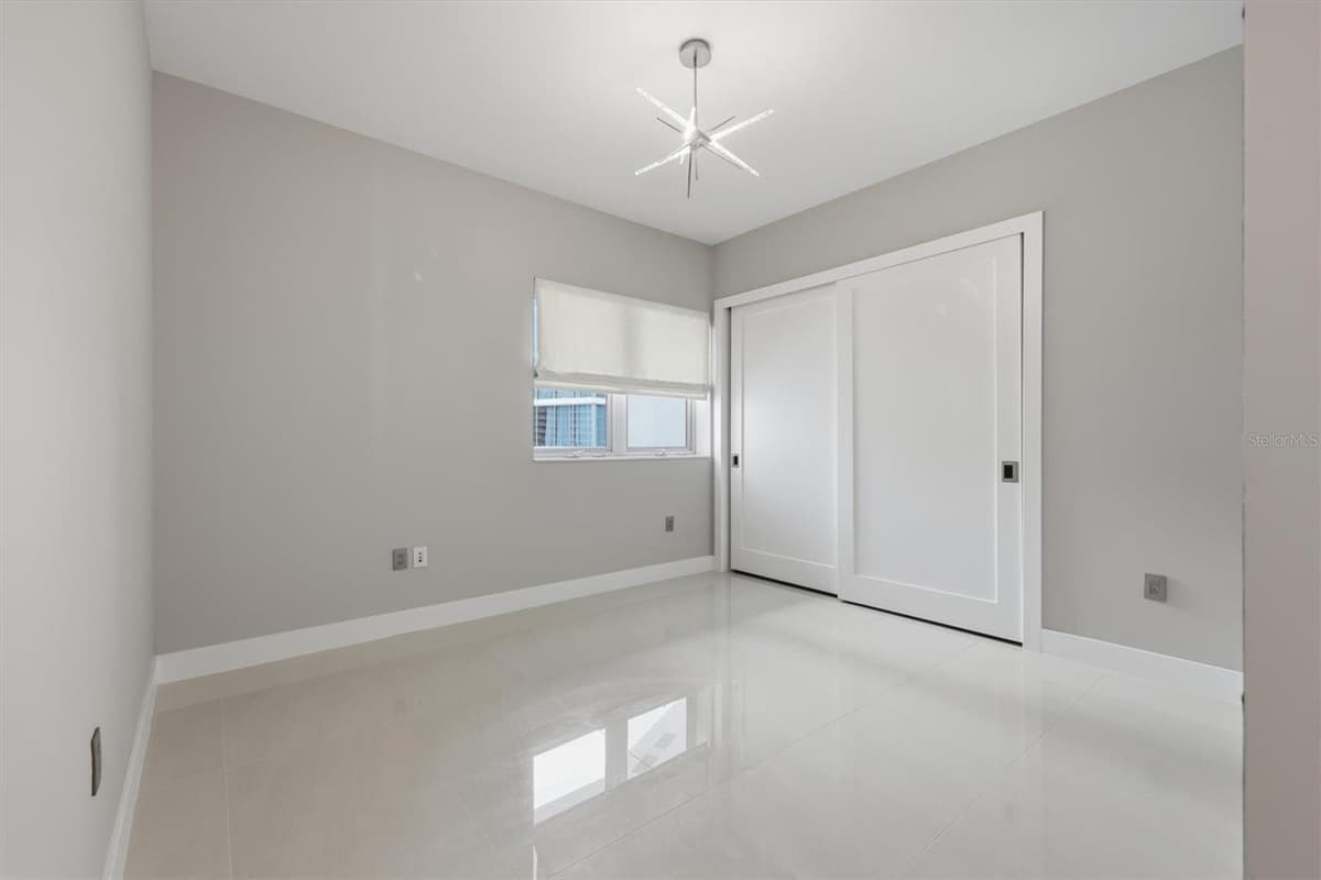 1155 GULFSTREAM AVENUE — photo 37 of 58