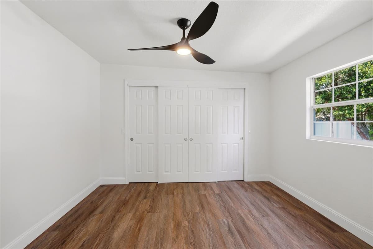 205 WHITMAN ROAD — photo 14 of 22
