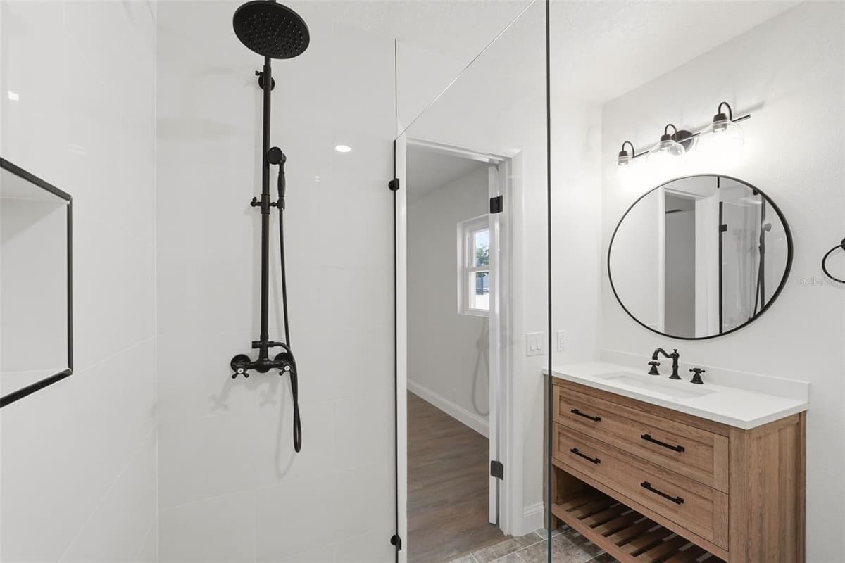 205 WHITMAN ROAD — photo 13 of 22