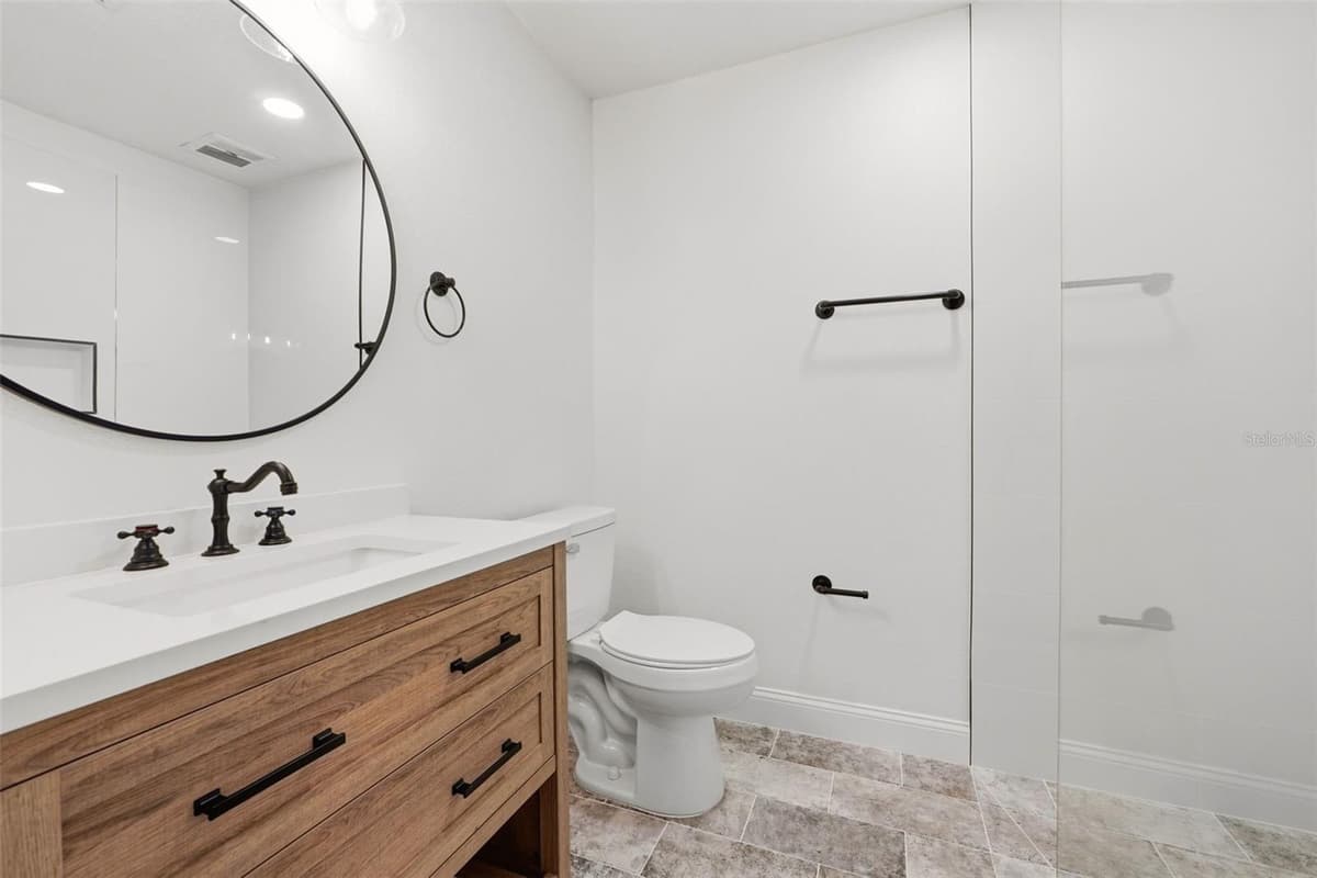 205 WHITMAN ROAD — photo 12 of 22
