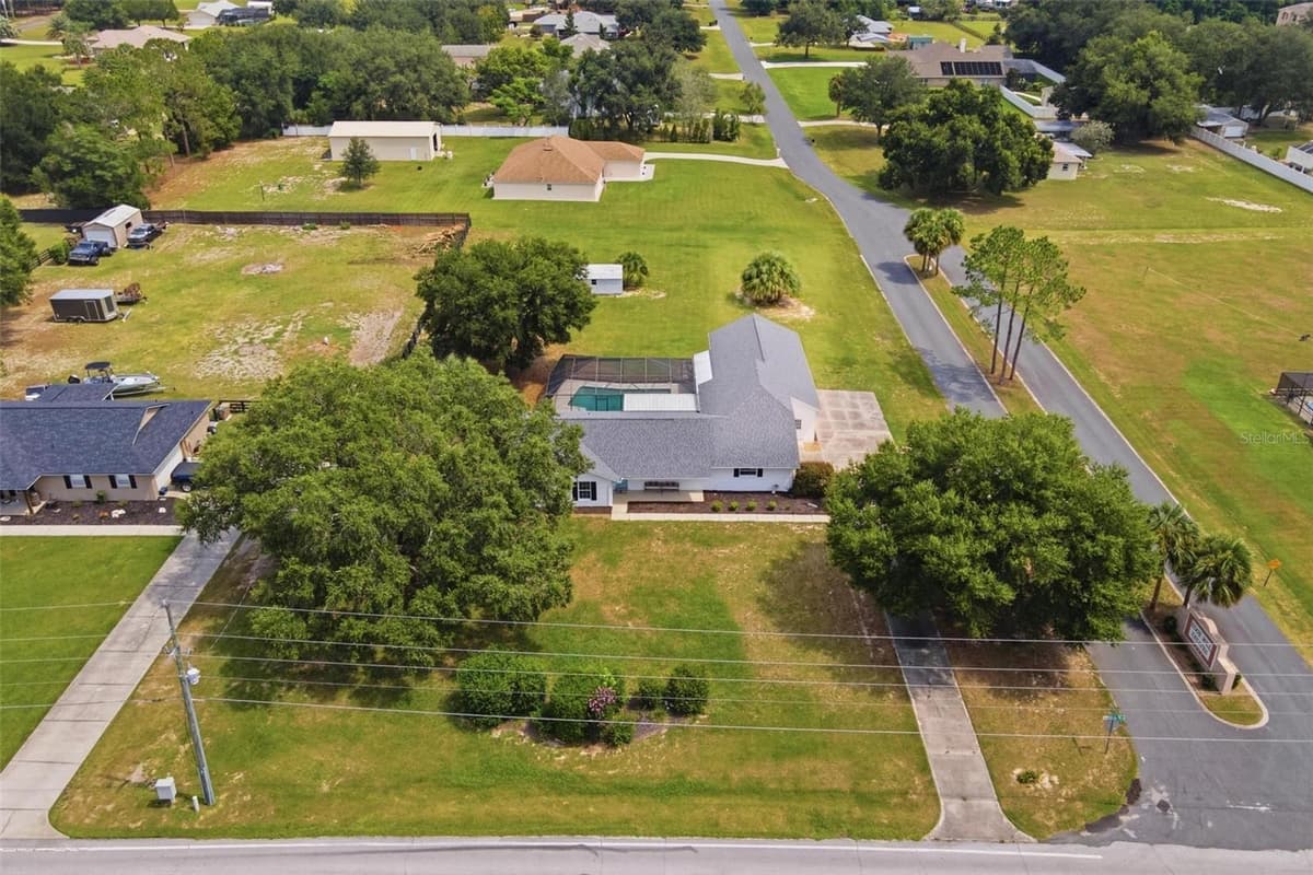 5101 LAKE GRIFFIN ROAD — photo 7 of 55