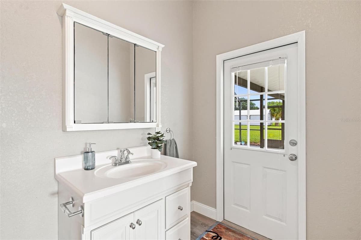 5101 LAKE GRIFFIN ROAD — photo 43 of 55