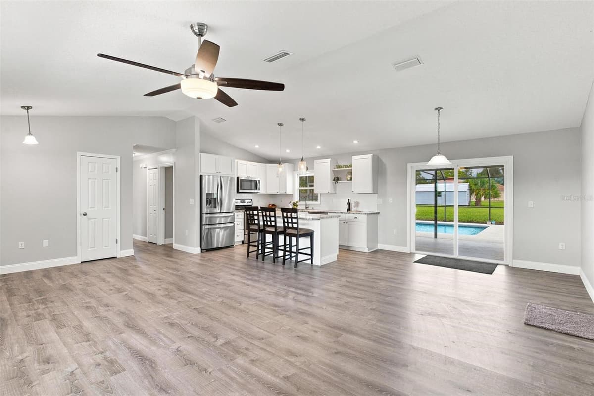 5101 LAKE GRIFFIN ROAD — photo 14 of 55