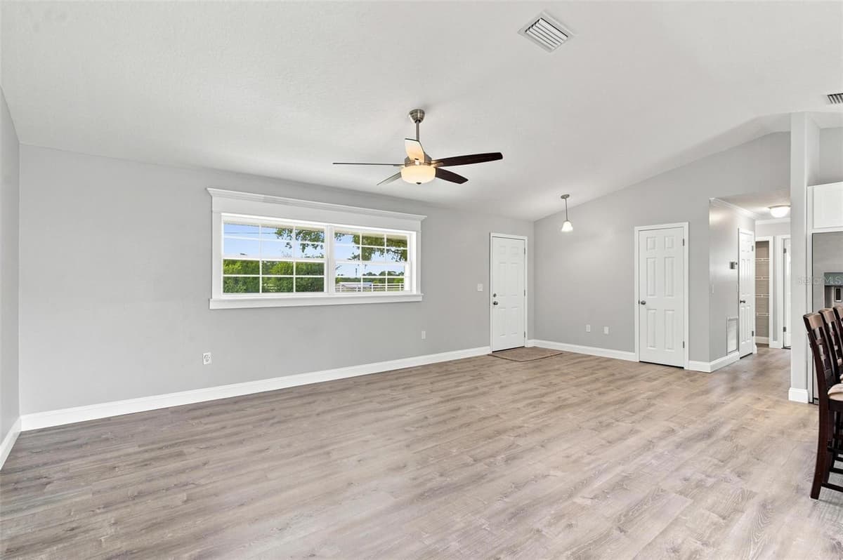5101 LAKE GRIFFIN ROAD — photo 15 of 55