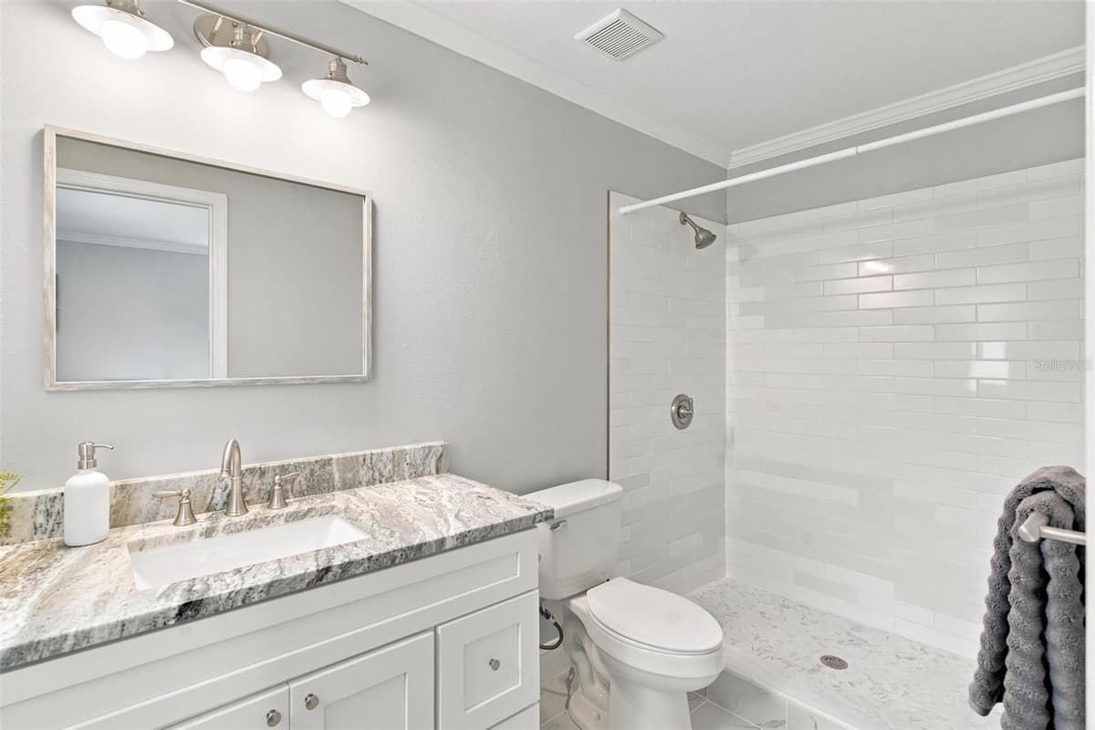 5101 LAKE GRIFFIN ROAD — photo 29 of 55