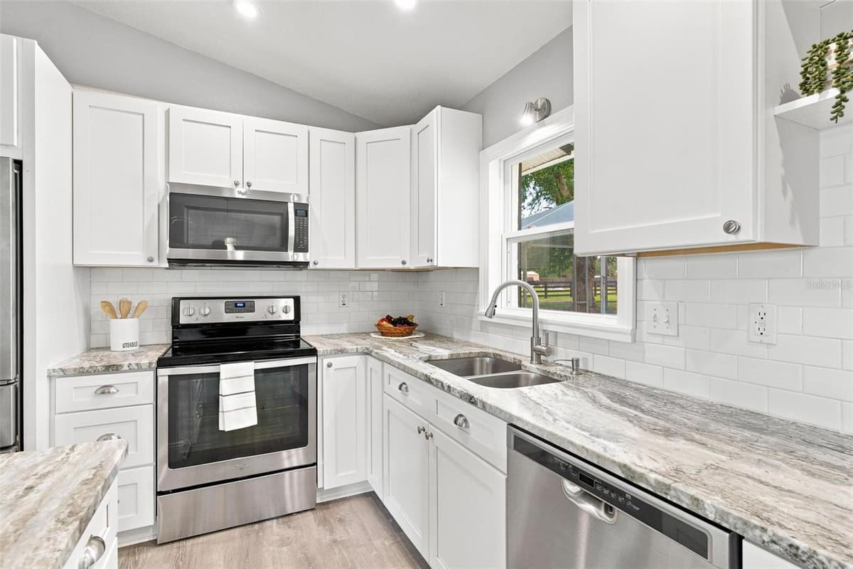 5101 LAKE GRIFFIN ROAD — photo 20 of 55