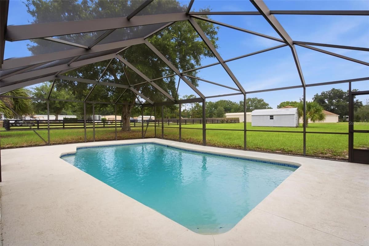 5101 LAKE GRIFFIN ROAD — photo 4 of 55