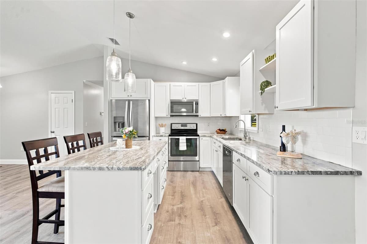 5101 LAKE GRIFFIN ROAD — photo 18 of 55