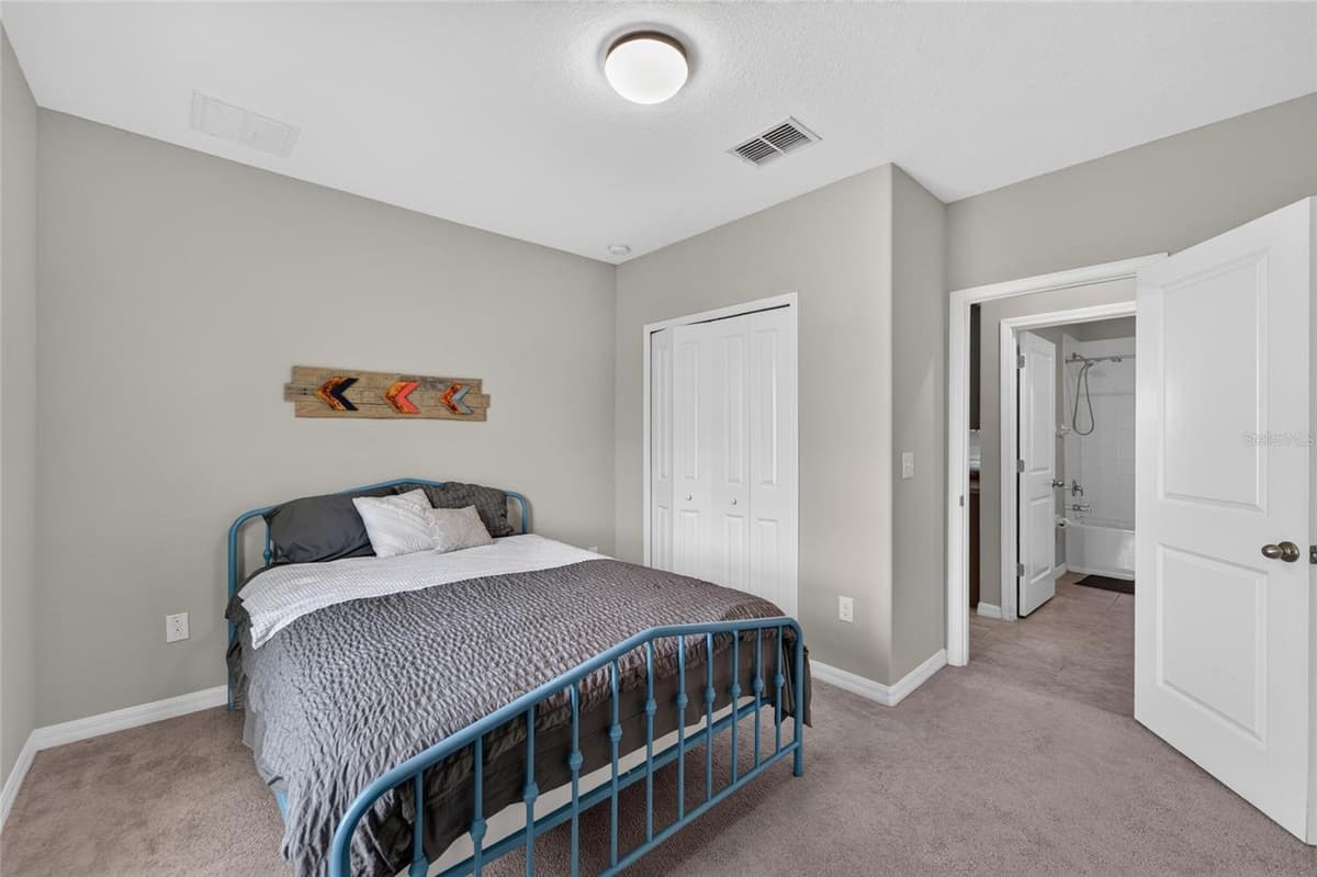 5119 WHITE CHICORY DRIVE — photo 32 of 90
