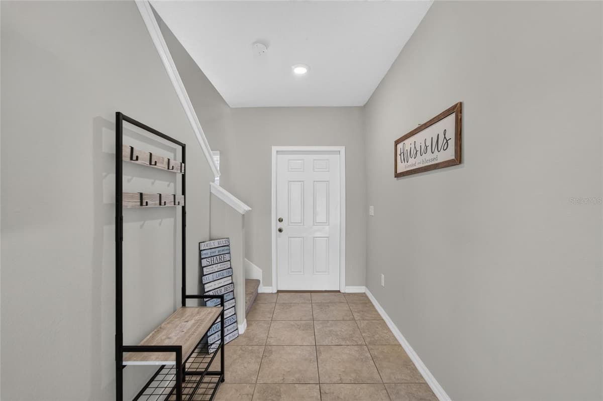 5119 WHITE CHICORY DRIVE — photo 12 of 90