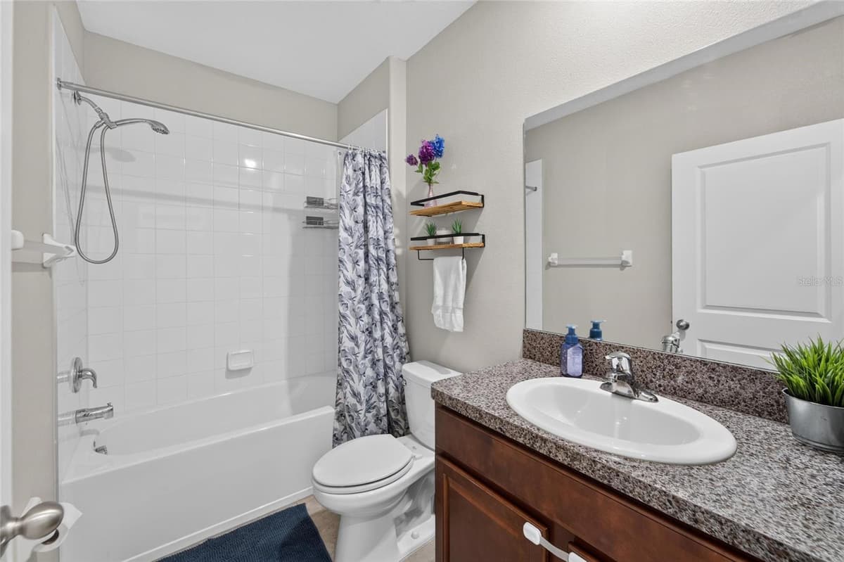 5119 WHITE CHICORY DRIVE — photo 33 of 90