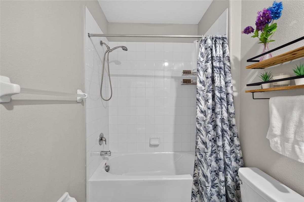 5119 WHITE CHICORY DRIVE — photo 34 of 90