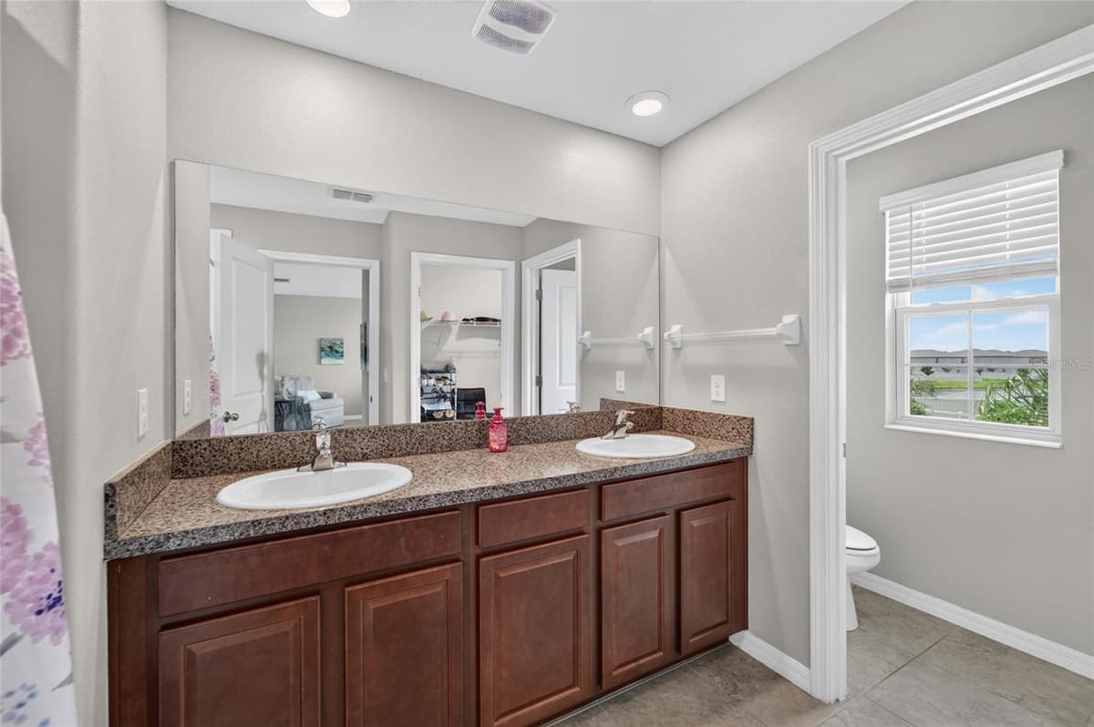 5119 WHITE CHICORY DRIVE — photo 45 of 90