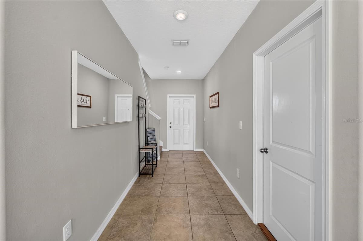5119 WHITE CHICORY DRIVE — photo 15 of 90