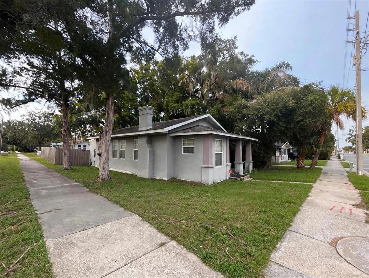 1712 MAIN STREET — photo 3 of 14