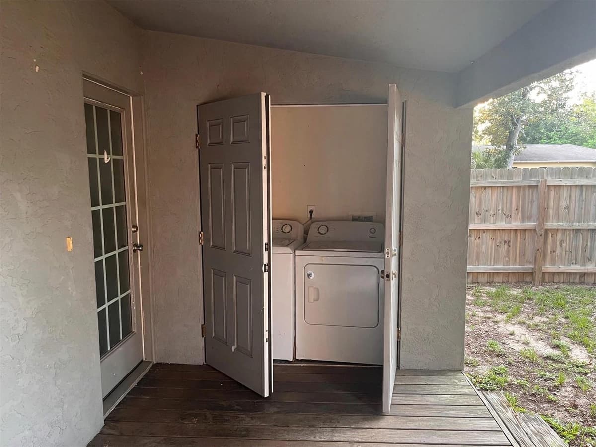 1712 MAIN STREET — photo 14 of 14