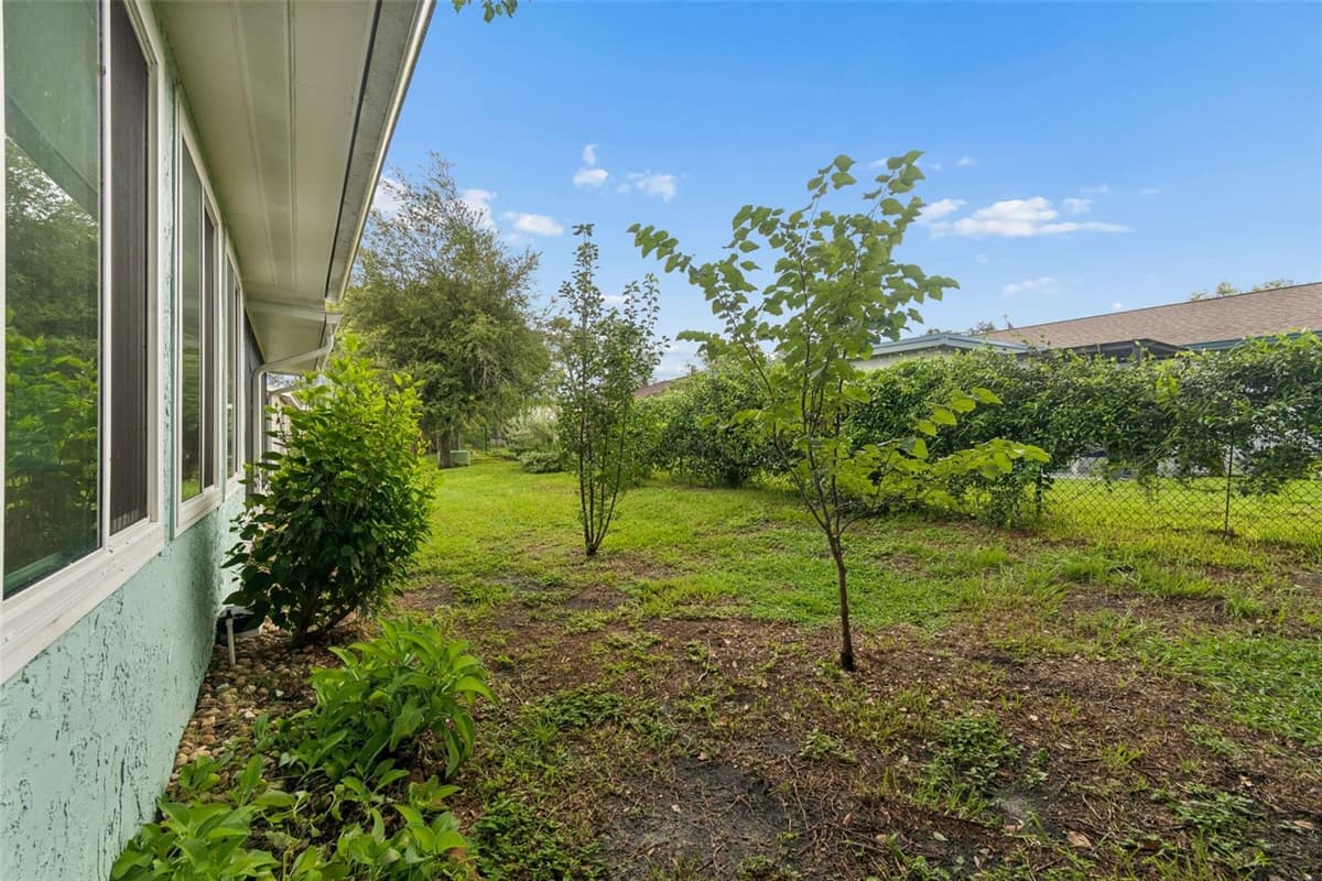 12807 WILLOWDALE WAY — photo 40 of 45