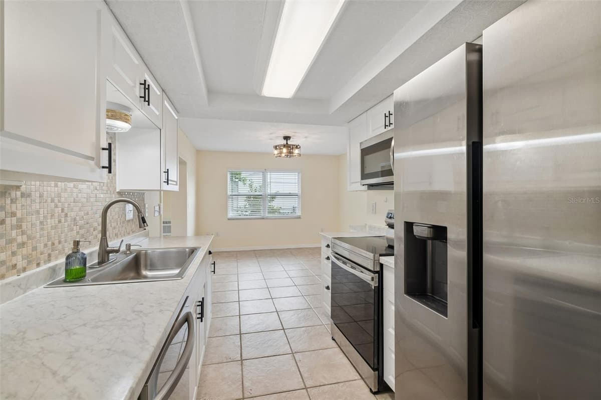 12807 WILLOWDALE WAY — photo 12 of 45