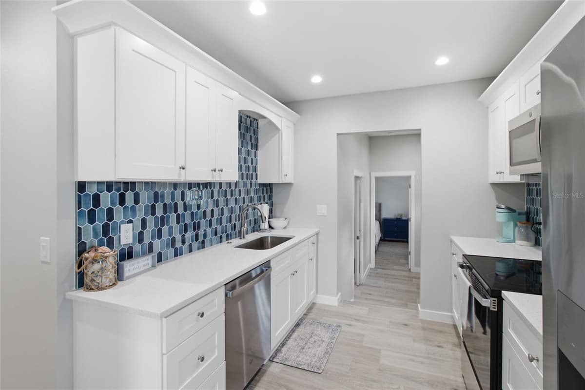 1902 SAINT GEORGE DRIVE — photo 10 of 50