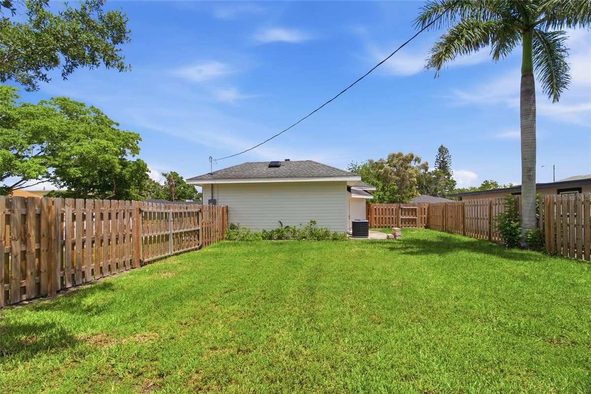 1902 SAINT GEORGE DRIVE — photo 41 of 50