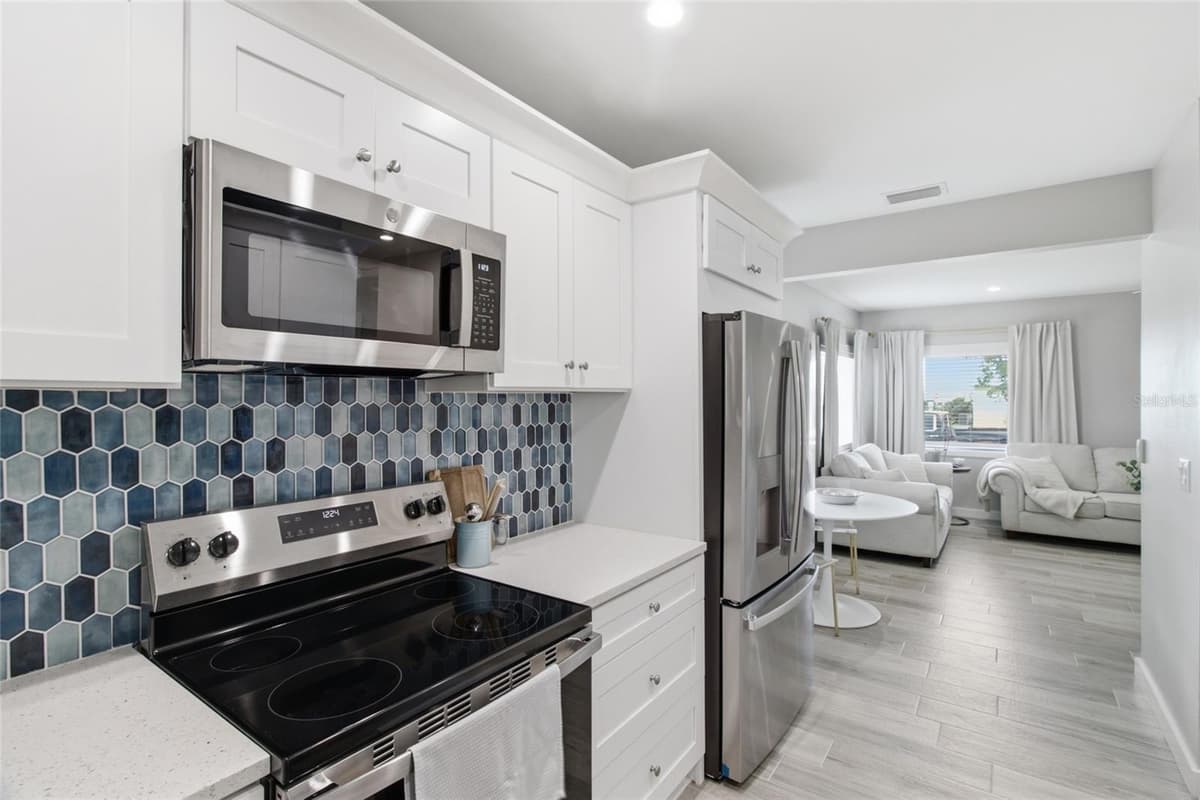 1902 SAINT GEORGE DRIVE — photo 9 of 50
