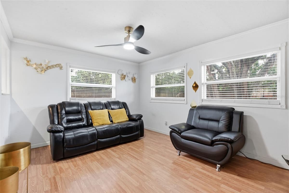 9242 52ND STREET — photo 14 of 39