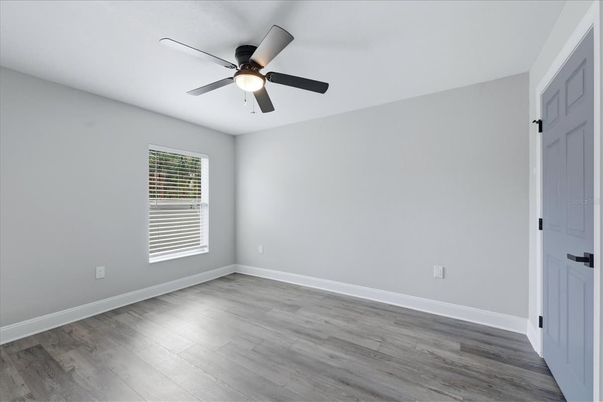 281 PEMBROKE DRIVE — photo 22 of 53