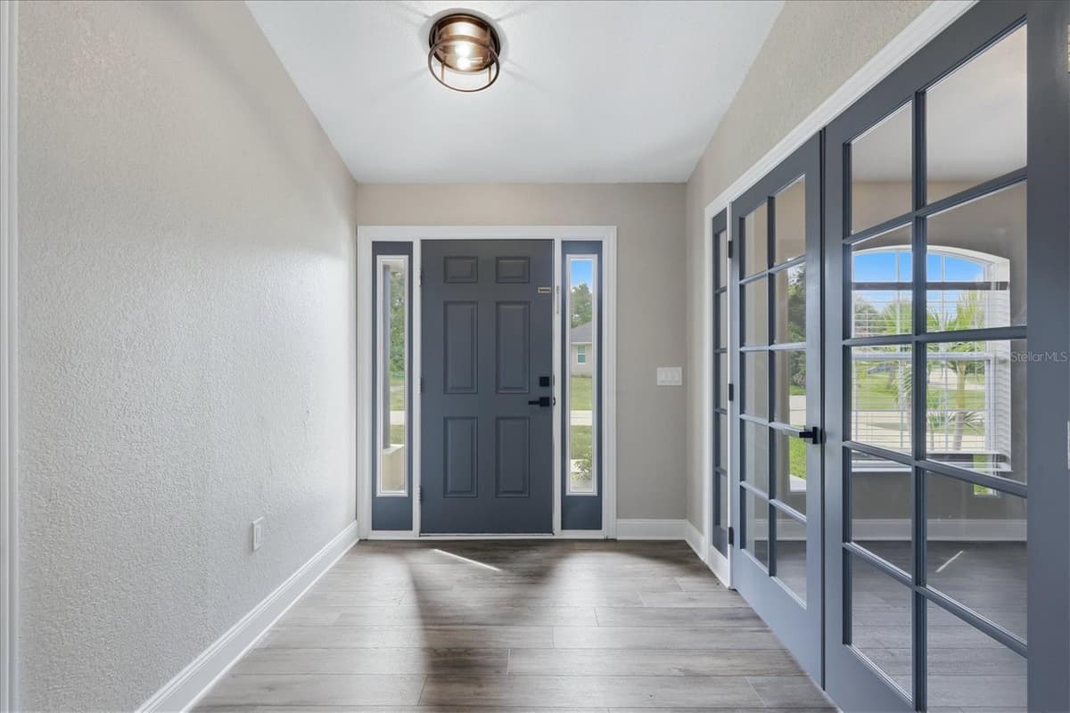 281 PEMBROKE DRIVE — photo 7 of 53