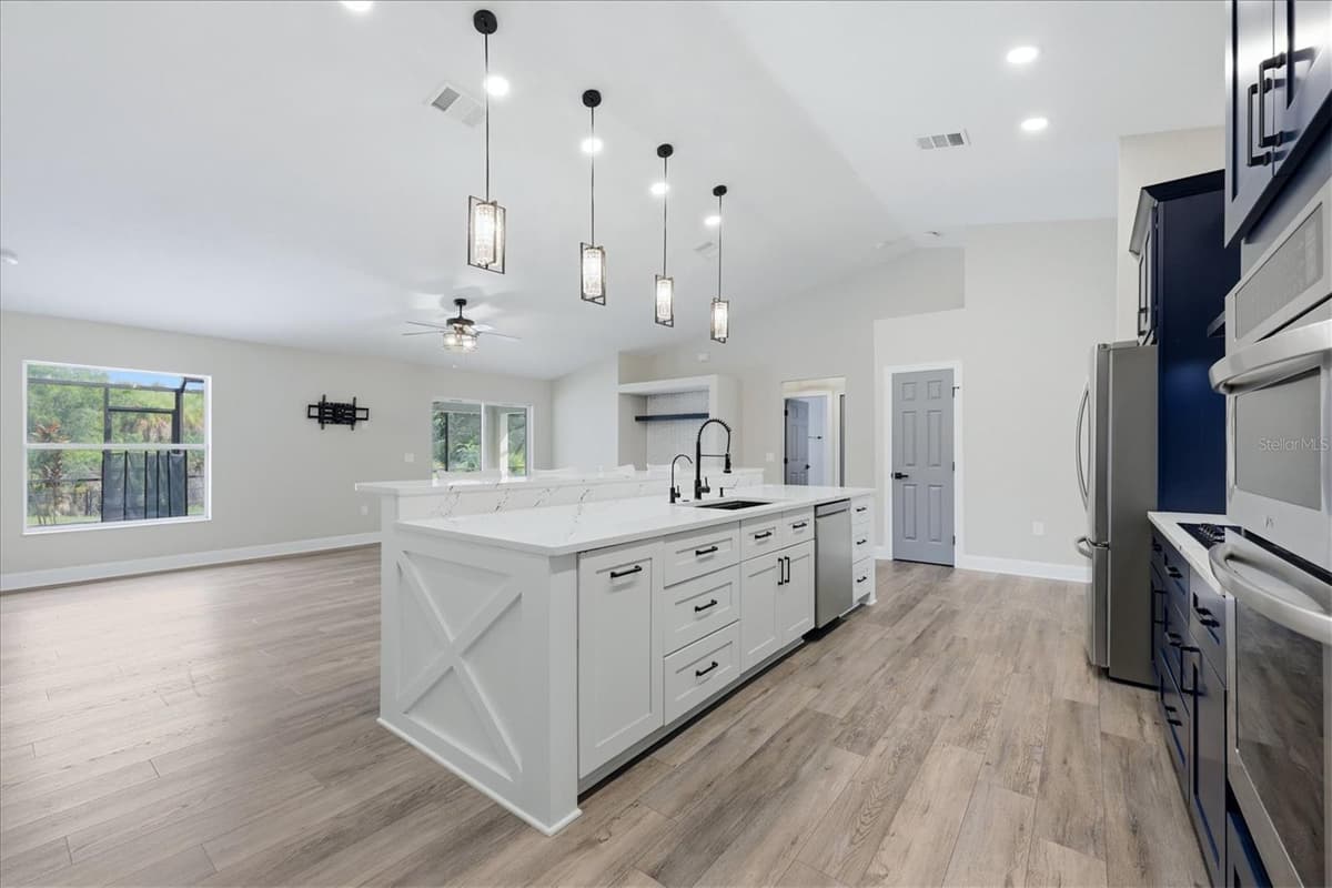 281 PEMBROKE DRIVE — photo 17 of 53