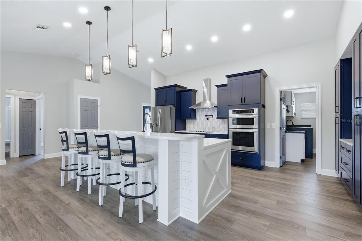 281 PEMBROKE DRIVE — photo 15 of 53