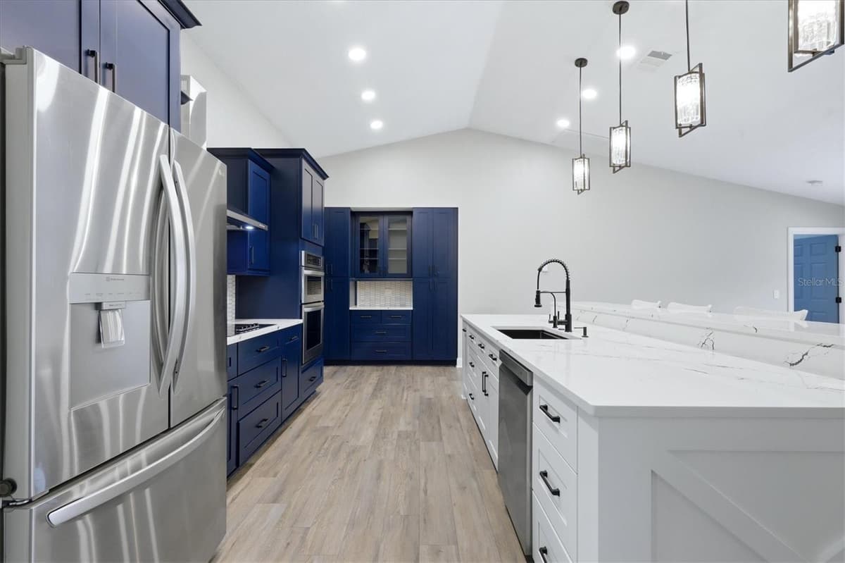 281 PEMBROKE DRIVE — photo 13 of 53