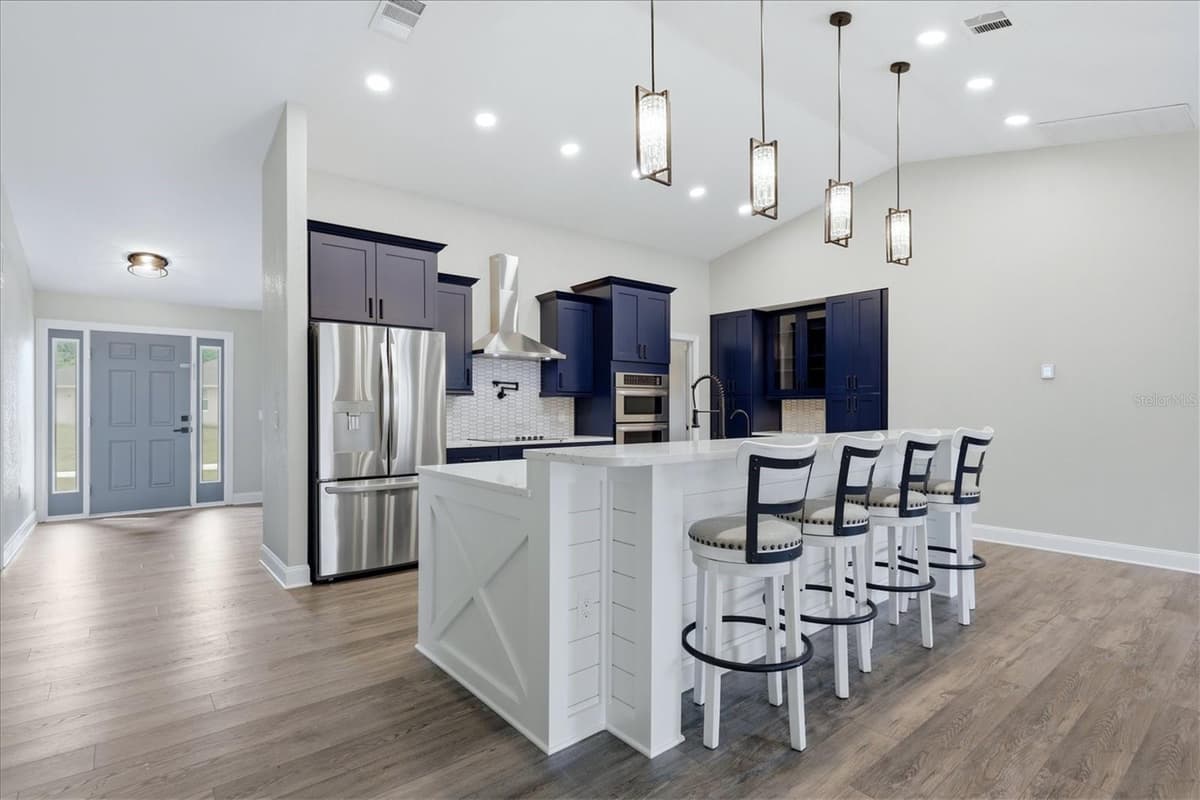 281 PEMBROKE DRIVE — photo 14 of 53
