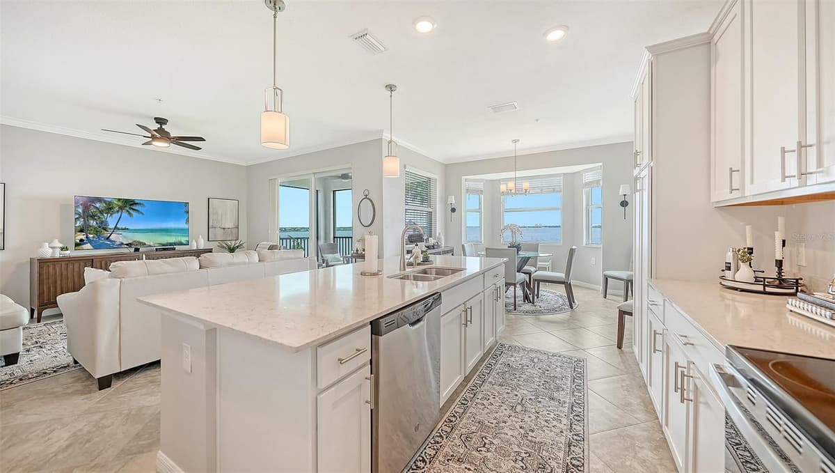 910 TIDEWATER SHORES LOOP — photo 10 of 61