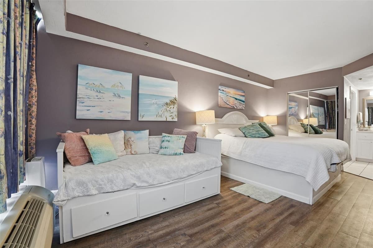 2700 ATLANTIC AVENUE — photo 9 of 27