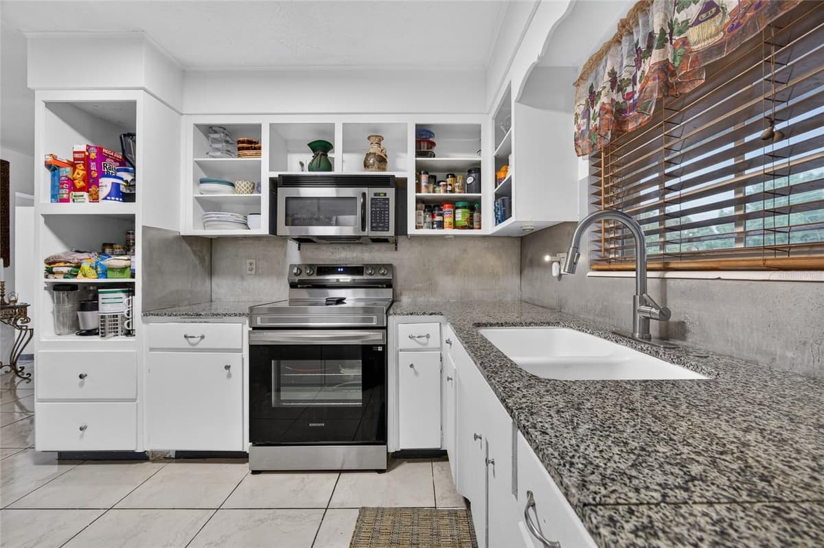 4701 SPAHN STREET — photo 9 of 29