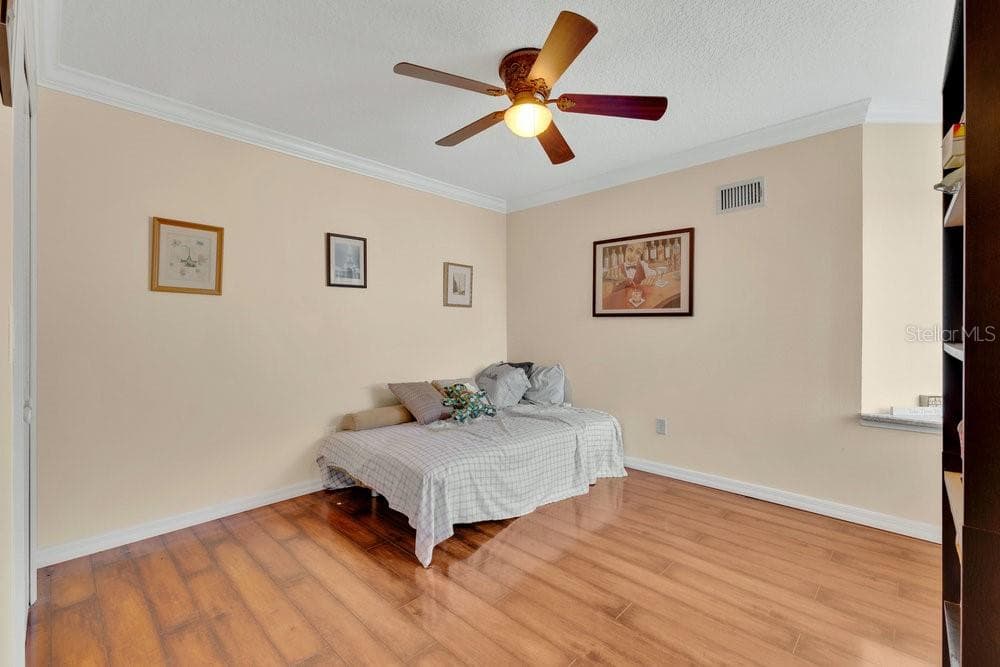 2640 WAYMEYER DRIVE — photo 15 of 33