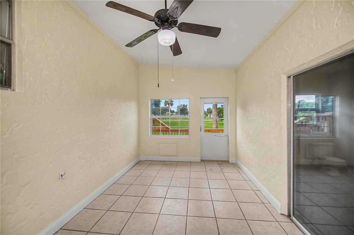 2828 MAGNOLIA WAY — photo 30 of 47