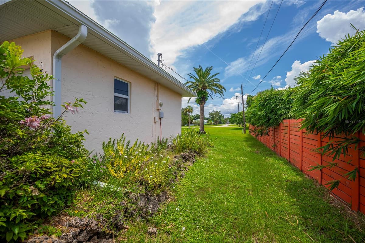 2828 MAGNOLIA WAY — photo 44 of 47