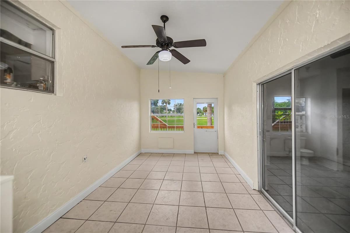 2828 MAGNOLIA WAY — photo 12 of 47